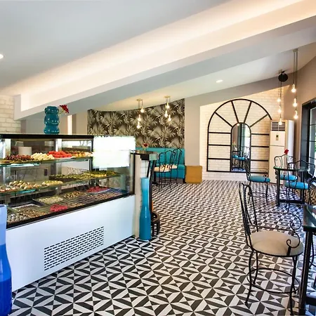 Rezort Sherwood Exclusive Lara Antalya