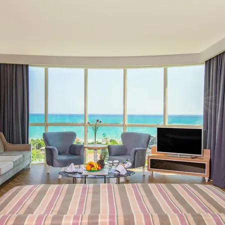 Sherwood Exclusive Lara