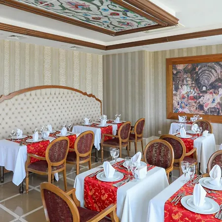 Resort Sherwood Exclusive Lara