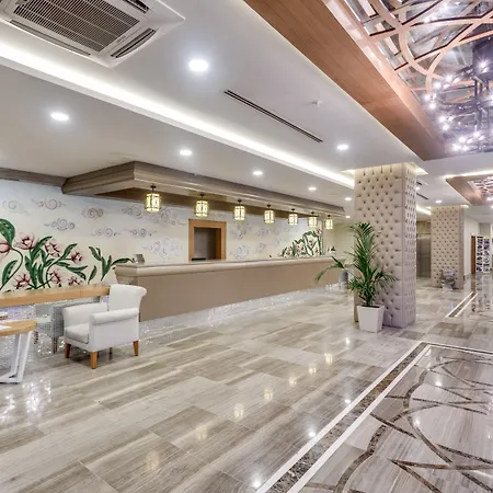 Resort Sherwood Exclusive Lara