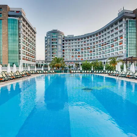 Resort Sherwood Exclusive Lara